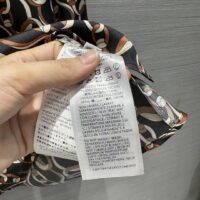 Gucci GG Women Interlocking G Chain Print Silk Shirt Point Collar Long Sleeves (7)