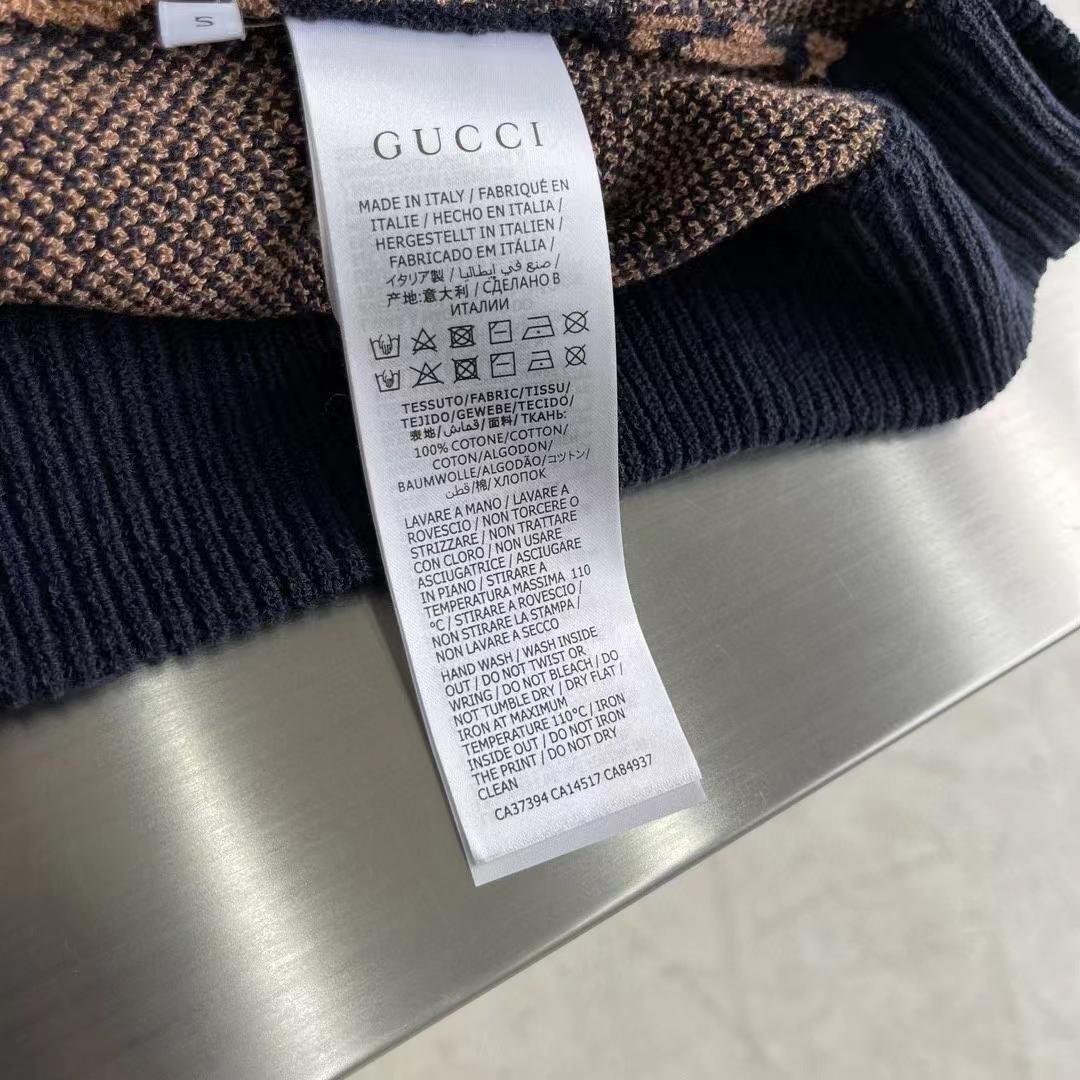 Gucci Men GG Cotton Jacquard Hooded Sweater Beige Dark Blue Dropped Shoulder Kangaroo Pocket (3)
