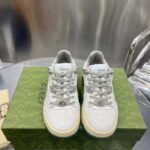 Gucci Unisex Distressed Effect Sneaker Off White Leather Interlocking G Rubber Flat – Bild 3