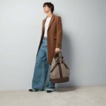Gucci Unisex GG Savoy Duffle Bag Beige Ebony GG Supreme Canvas - Image 9