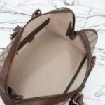 Gucci Unisex GG Savoy Small Duffle Bag Beige Ebony GG Supreme Canvas - immagine 6