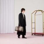 Gucci Unisex GG Savoy Small Duffle Bag Beige Ebony GG Supreme Canvas - immagine 12