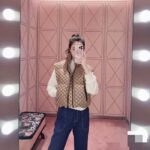 Gucci Women Canvas Padded Gilet GG Canvas Lined Concealed Hood High Neck Sleeveless - Imagen 11