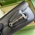 Gucci Women GG Gucci Horsebit 1955 Mini Shoulder Bag Black Leather Flap Closure - Imagen 7