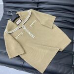 Gucci Women GG Wool Polo Shirt Horsebit Camel Wool Sailor Collar Two Front Pockets Short Sleeves – Bild 3