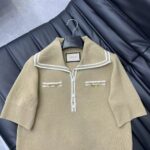 Gucci Women GG Wool Polo Shirt Horsebit Camel Wool Sailor Collar Two Front Pockets Short Sleeves – Bild 6