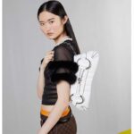 Gucci Women Horsebit Chain Medium Shoulder Bag White Quilted Leather Maxi Horsebit – Bild 13