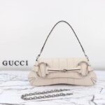 Gucci Women Horsebit Chain Medium Shoulder Bag White Quilted Leather Maxi Horsebit – Bild 3