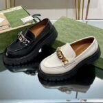 Gucci Women GG Lug Sole Loafer White Leather Interlocking G Chain Rubber Flat - immagine 5
