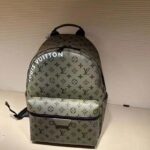 Louis Vuitton LV Unisex Discovery Backpack PM Khaki Green Vermillion Red Monogram Coated Canvas – Bild 2