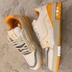 Louis Vuitton LV Unisex LV Trainer Sneaker Yellow Grained Calf Leather Rubber Outsole - Bild 8