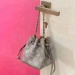 Louis Vuitton LV Unisex Pico Bella Gray Mahina Perforated Calf Leather Microfiber Lining M82731 - Imagen 3