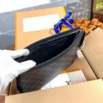 Louis Vuitton LV Unisex Pochette Voyage MM Black Grey Damier Graphite Coated Canvas - immagine 7