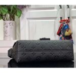 Louis Vuitton LV Unisex S-Cape Messenger Taurillon Monogram Embossed Cowhide Leather - Imagen 5