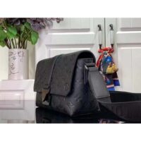 Louis Vuitton LV Unisex S-Cape Messenger Taurillon Monogram Embossed Cowhide Leather (2)