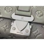 Louis Vuitton LV Unisex S-Cape Messenger Taurillon Monogram Embossed Cowhide Leather - Imagen 7