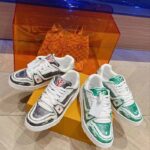 Louis Vuitton LV Unisex Trainer Sneaker Black Printed Calf Leather Rubber Outsole Monogram Flowers – Bild 12