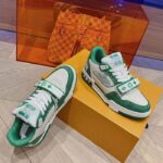 Louis Vuitton LV Unisex Trainer Sneaker Green Monogram Denim Rubber Outsole Monogram Flower – Bild 3