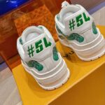Louis Vuitton LV Unisex Trainer Sneaker Green Printed Calf Leather Rubber Outsole Monogram Flowers - Imagen 7