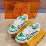 Louis Vuitton LV Unisex Trainer Sneaker Green Printed Calf Leather Rubber Outsole Monogram Flowers - Imagen 4