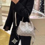 Louis Vuitton LV Women Bella Bucket Bag Gray Mahina Perforated Calfskin Leather Microfiber Lining - Bild 13