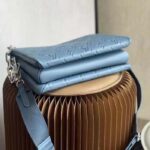 Louis Vuitton LV Women Coussin PM Handbag Ice Blue Lambskin Cowhide Leather - immagine 7