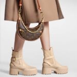 Louis Vuitton LV Women Laureate Platform Desert Boot Beige Calf Leather Treaded Rubber Outsole - immagine 11