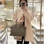 Louis Vuitton LV Women Lock It MM Earth Taurillon Leather Smooth Calfskin Calf Leather – Bild 12