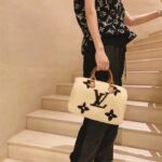 Louis Vuitton LV Women SKI Speedy Bandoulière 25 Cream/Brown Shearling Cowhide-Leather - Image 16