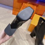 Louis Vuitton LV Women Shake Ankle Boot Black Calf Leather Lambskin Lining Side Zip – Bild 10