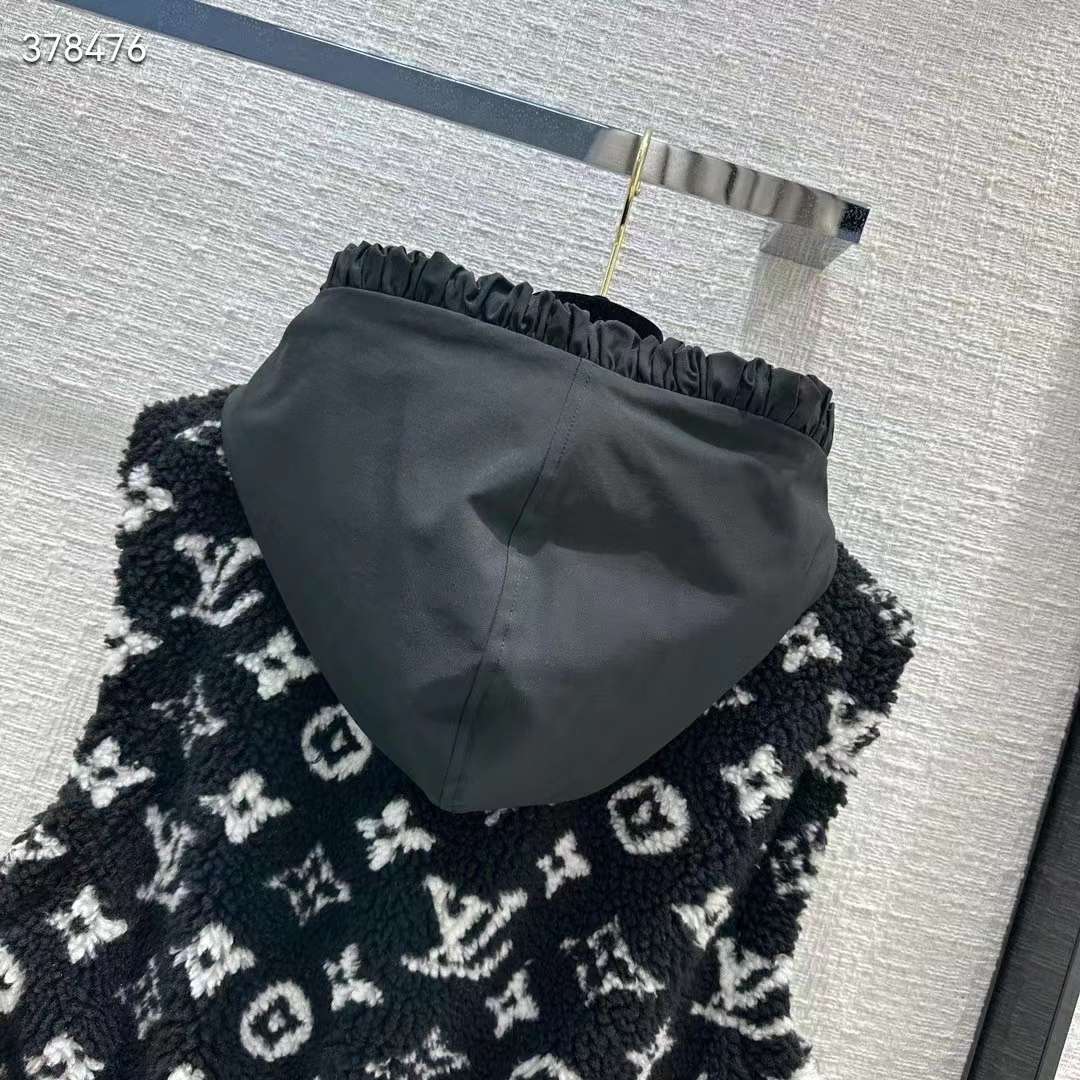 Louis Vuitton LV Women Sleeveless Hooded Monogram Teddy Jacket Acrylic Wool Black White (10)
