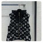 Louis Vuitton LV Men Sleeveless Hooded Monogram Teddy Jacket Acrylic Wool Black White – Bild 2