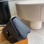 Louis Vuitton LV Women Twist MM Black Epi Grained Cowhide Leather Smooth-Cowhide Trim – Bild 7