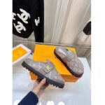 Louis Vuitton Unisex LV Cosy Flat Comfort Clog Light Gray Monogram Wool Anatomic Footbed – Bild 7