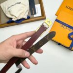 Louis Vuitton Unisex LV Duo 18MM Reversible Belt Monogram Canvas Recto Side Brown Leather Verso - Image 8