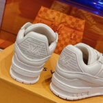Louis Vuitton Unisex LV Trainer Sneaker Beige Calf Leather Rubber Outsole Monogram Flower - immagine 7