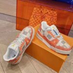 Louis Vuitton Unisex LV Trainer Sneaker Orange Damier Grained Calf Leather Rubber Monogram Flowers – Bild 4
