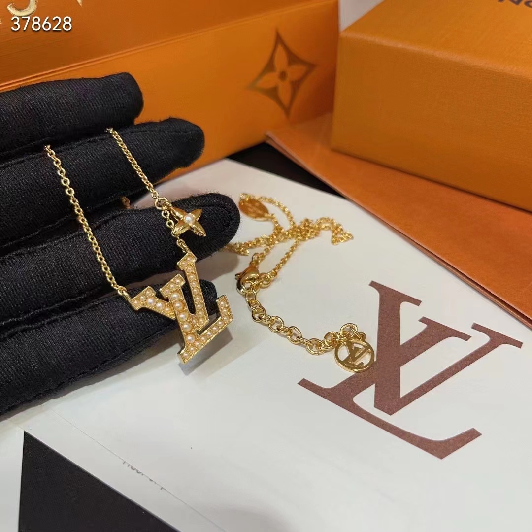 Louis Vuitton Women LV Iconic Pearls Necklace Pearl-Encrusted LV Initials Monogram Flower Charms (7)