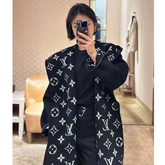 Louis Vuitton Women LV Reversible Zipper Sleeve Hooded Wrap Coat Black Wool Silk (7)