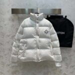 Louis Vuitton Men LV SKI Glossy Nylon Puffer Jacket Polyamide White - Bild 2