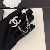 Chanel Women Brooch in Metal and Strass (1)