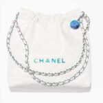 Chanel Donna CC Chanel 22 Piccola Borsa a Mano Pelle di Vitello Lucida Arcobaleno Metallo Bianco