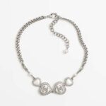 Choker Chanel da donna in metallo, perle di vetro e strass
