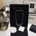 Chanel Women Choker in Metal and Glass Pearls-Black - Image 2