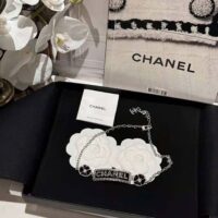 Chanel Women Choker in Metal and Glass Pearls-Black (1)