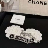 Chanel Women Choker in Metal and Glass Pearls-Black (1)