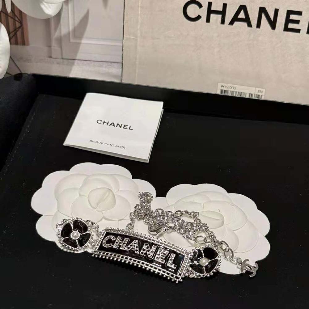 Chanel Women Choker in Metal and Glass Pearls-Black (5)