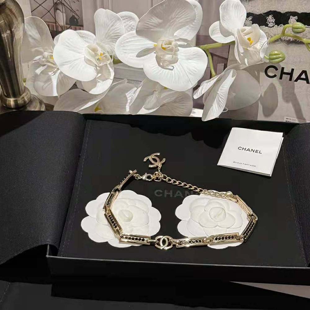 Chanel Women Choker in Metal and Strass (4)