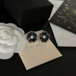 Chanel Women Clip-on Stud Earrings in Metal and Glass Pearls - Image 2