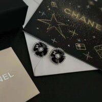 Chanel Women Clip-on Stud Earrings in Metal and Glass Pearls (1)